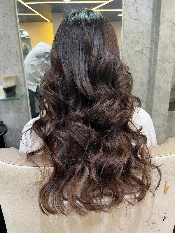 V GLAM SALON