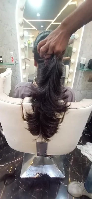 V GLAM SALON