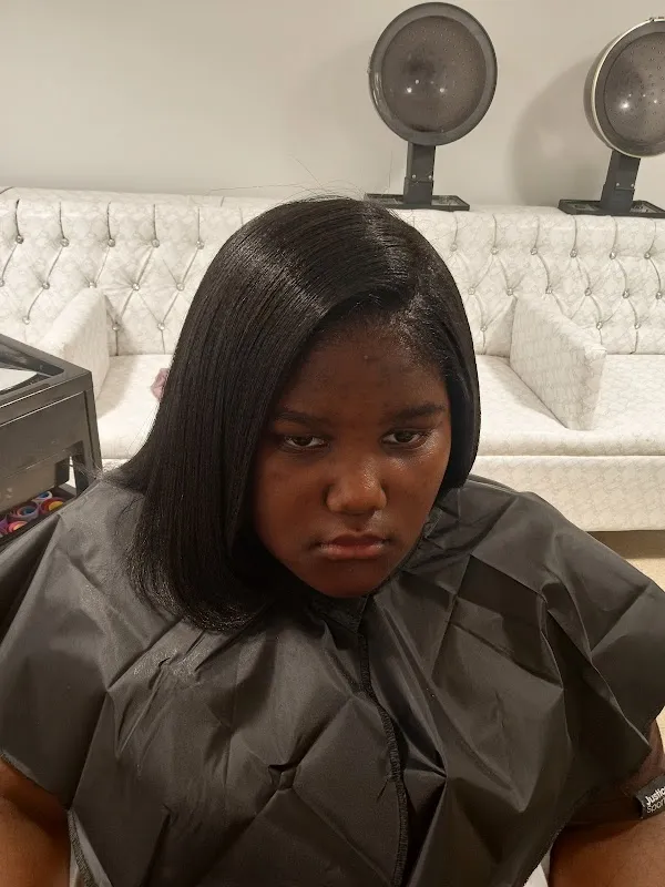 Alfas Fabulous Hair Salon