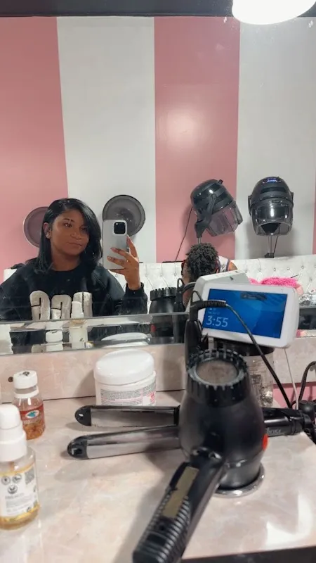 Alfas Fabulous Hair Salon