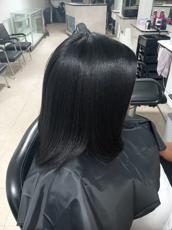 Alfas Fabulous Hair Salon