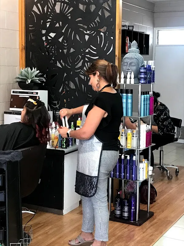 Retouch Hair & Beauty Salon