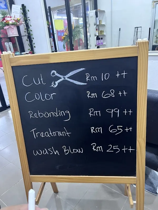 Fiyoni Hair Salon
