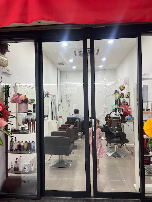 Fiyoni Hair Salon