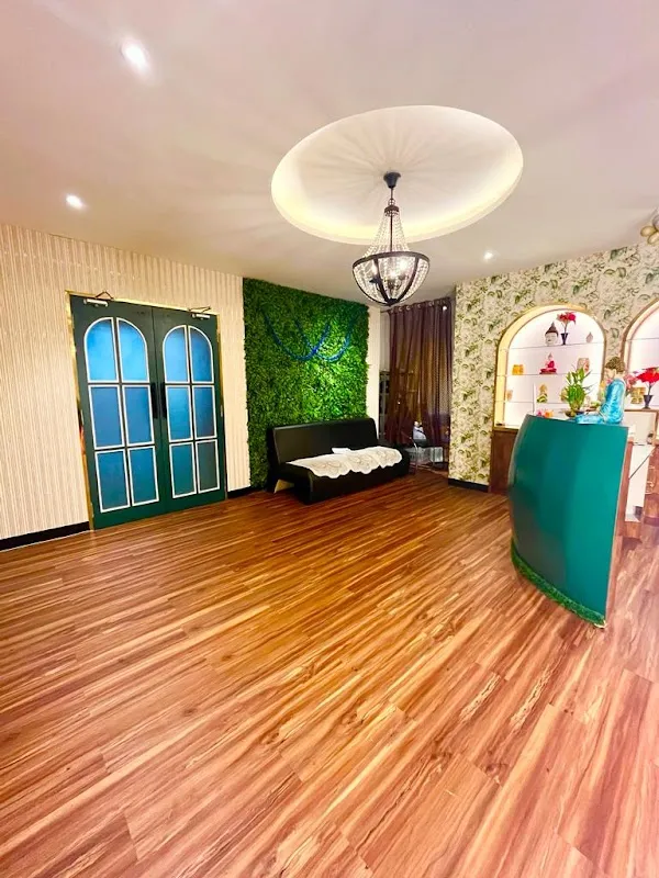 RoseMary Spa Cum Saloon