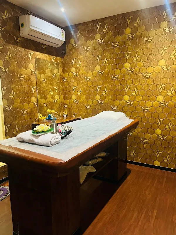 RoseMary Spa Cum Saloon