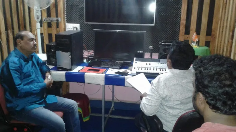 S G STUDIOS