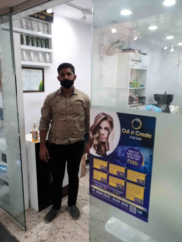Cut N Create unisex salon