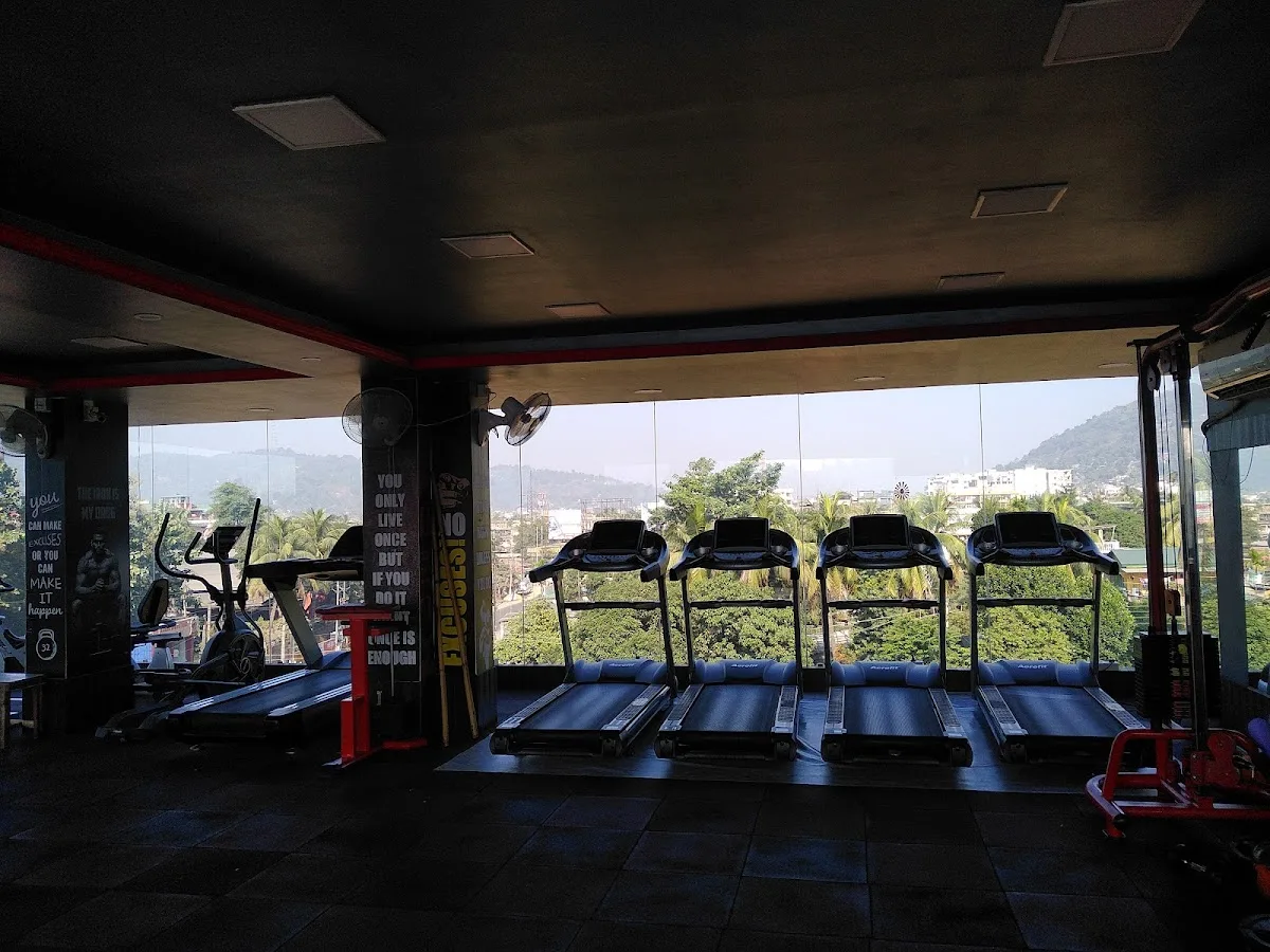 IRON FITNESS GYM