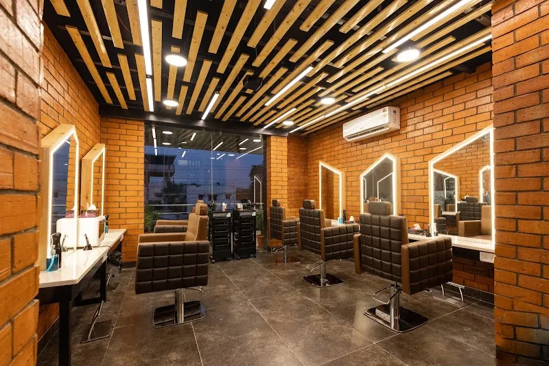 Green Trends Unisex Hair & Style Salon