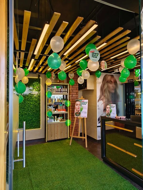 Green Trends Unisex Hair & Style Salon