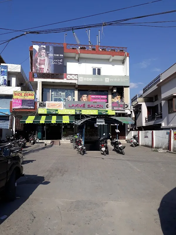 Lakme Salon in GMS Road,Dehradun