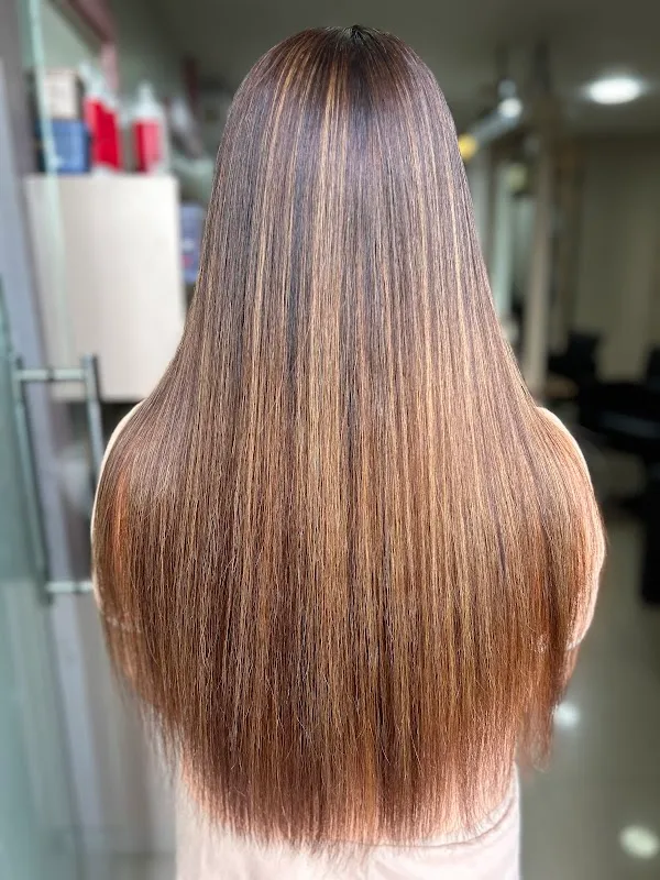 Lakme Salon in GMS Road,Dehradun