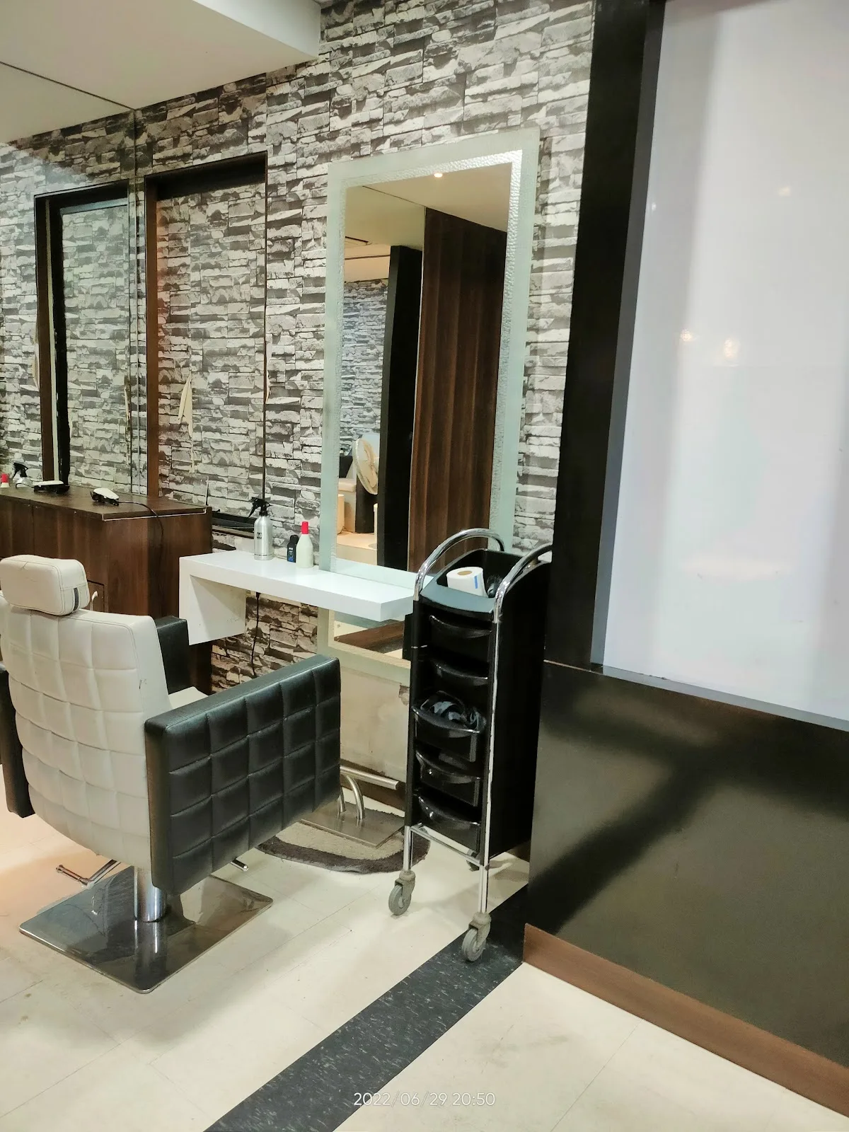Persona Hair 'N' Beauty Unisex Salon & Academy - HAIR | SKIN | BRIDAL | MAKEUP