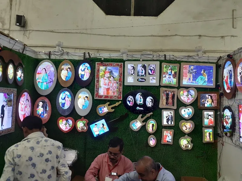 G.L. Digital Colour Lab & Studio