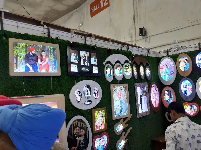 G.L. Digital Colour Lab & Studio