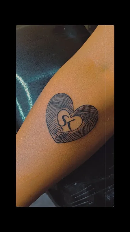 Sravs Tattoos and Piercings