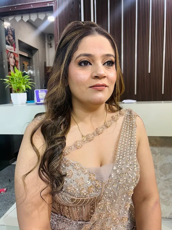 Crystal Makeover Salon Academy