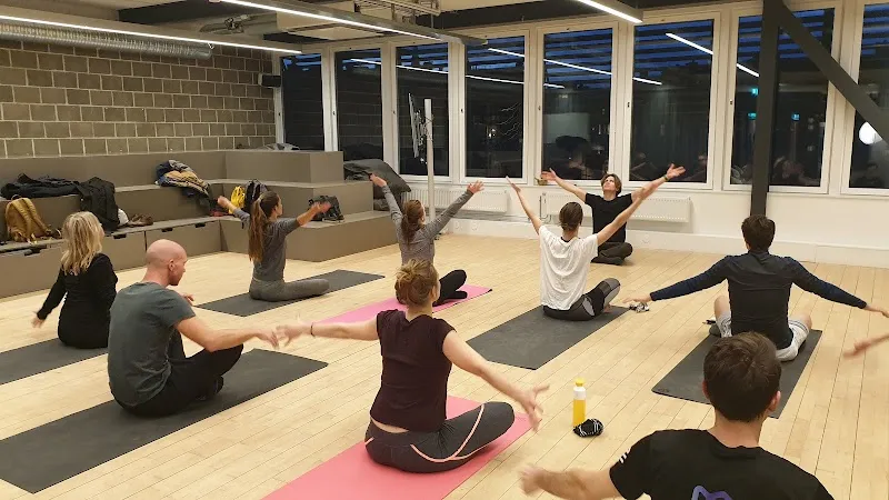 Yoga med Dag