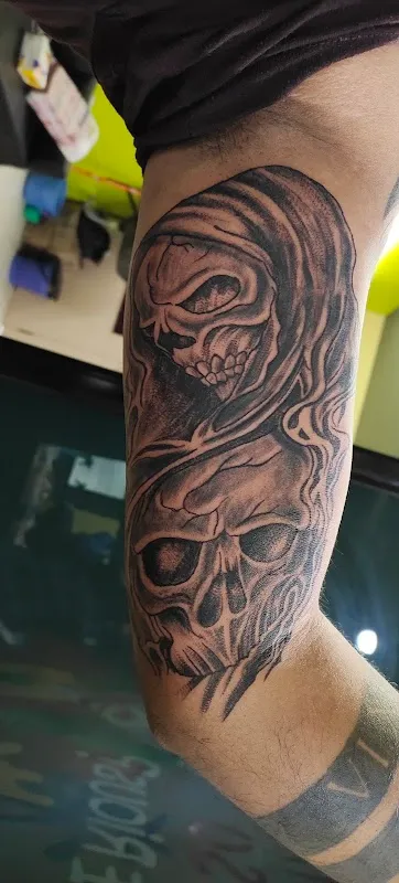 Maori Tattoo & Hair Studio