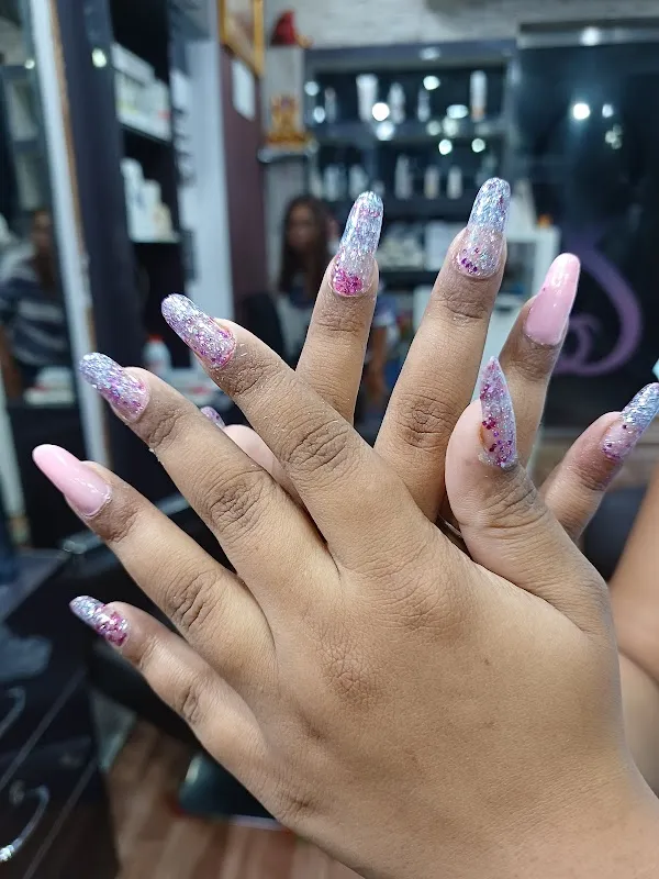 Siren Salon And Academy