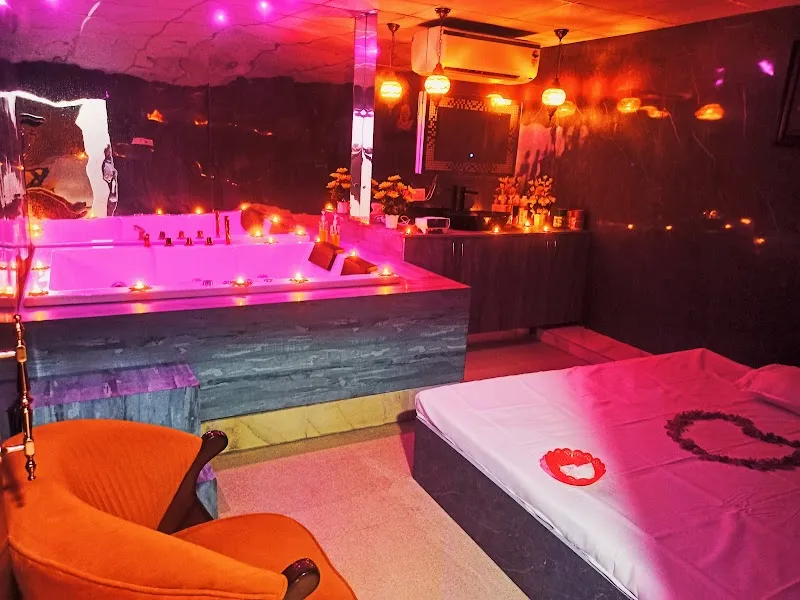 Awesome Spa - Massage Spa in Karol Bagh