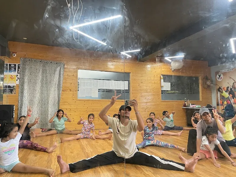 THE M4D DANCE COMPANY