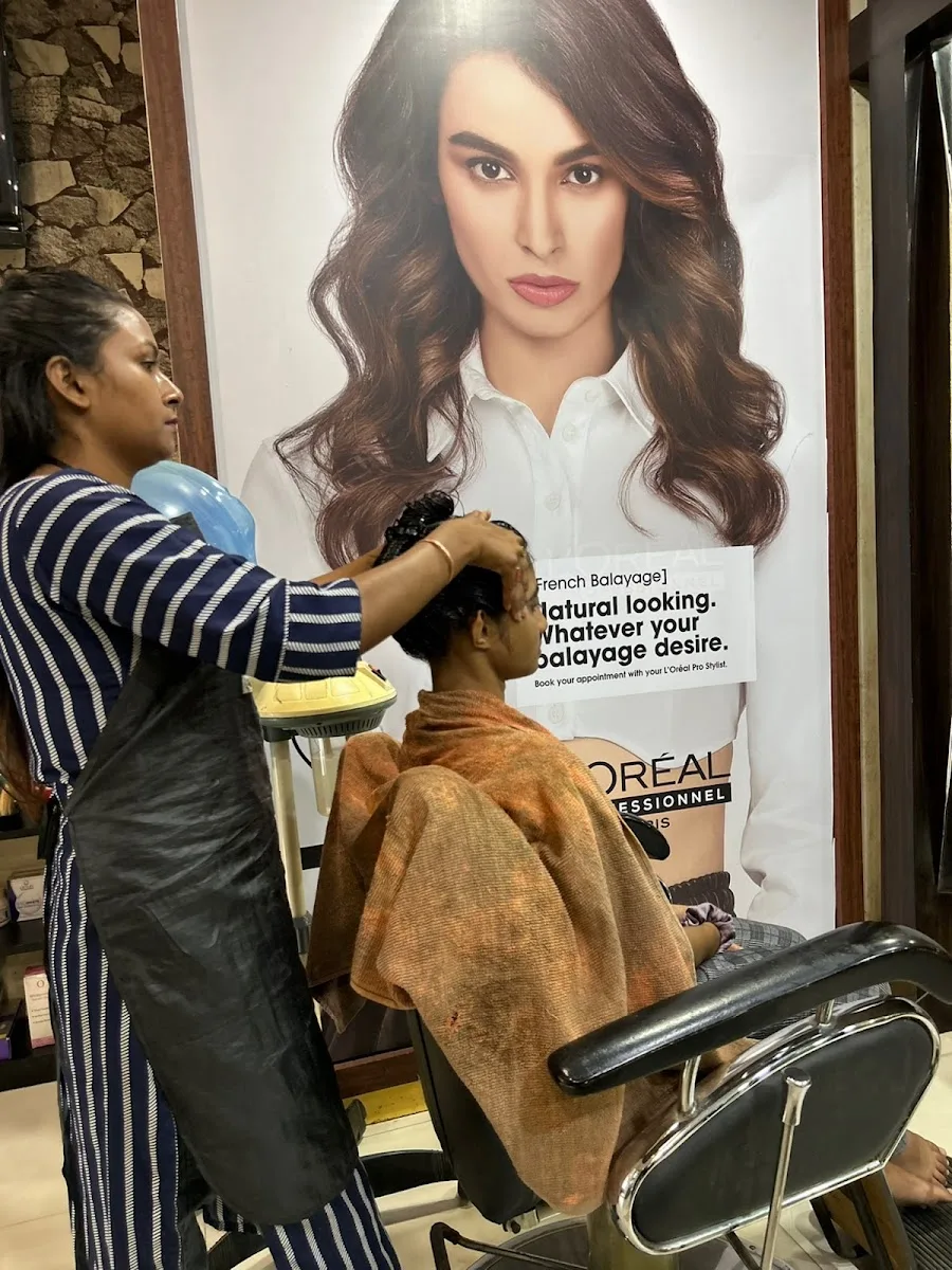 Pinups Hair and Beauty salon