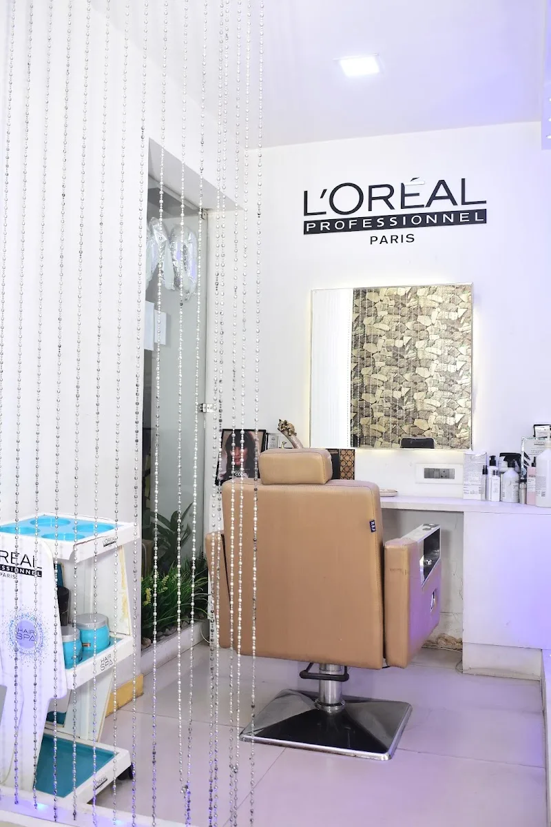 Pinups Hair and Beauty salon