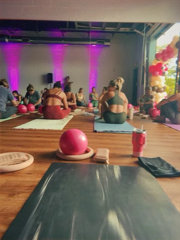 YOGITHOT Studio