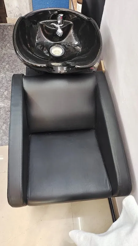 The perfect unisex salon