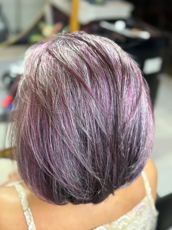LYNN SALON