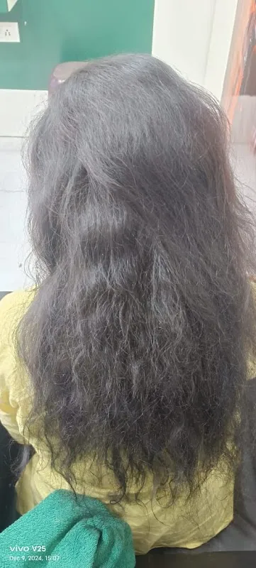 Unique Hair Studio unisex salon
