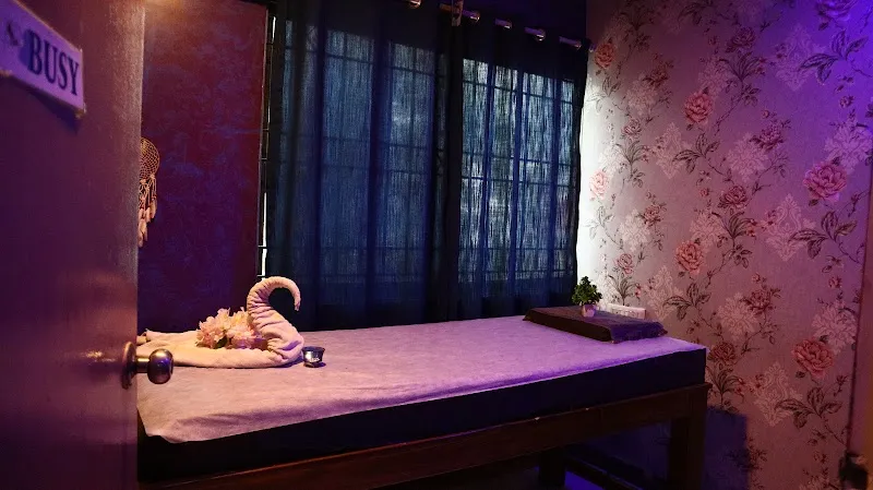 Feather Touch Relax - Best Unisex Spa in Bangalore l Spa in Frazer Town