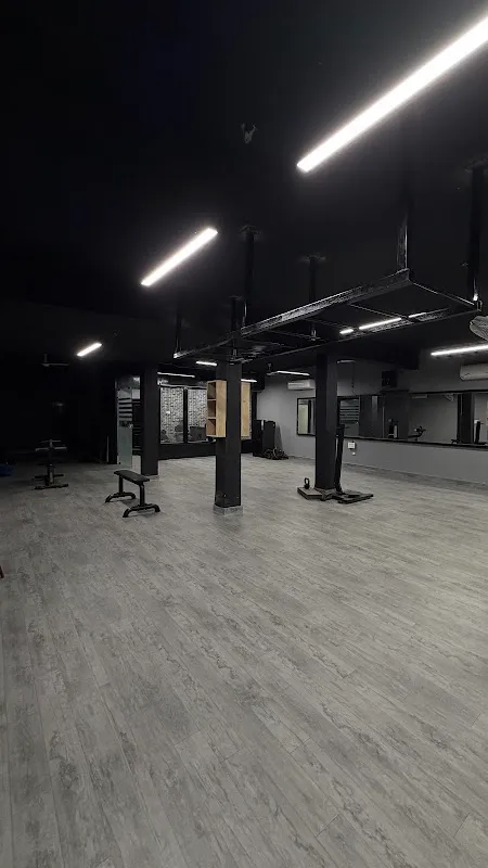 Muscle Maratha Fitness | Biggest Gym in Moti Nagar