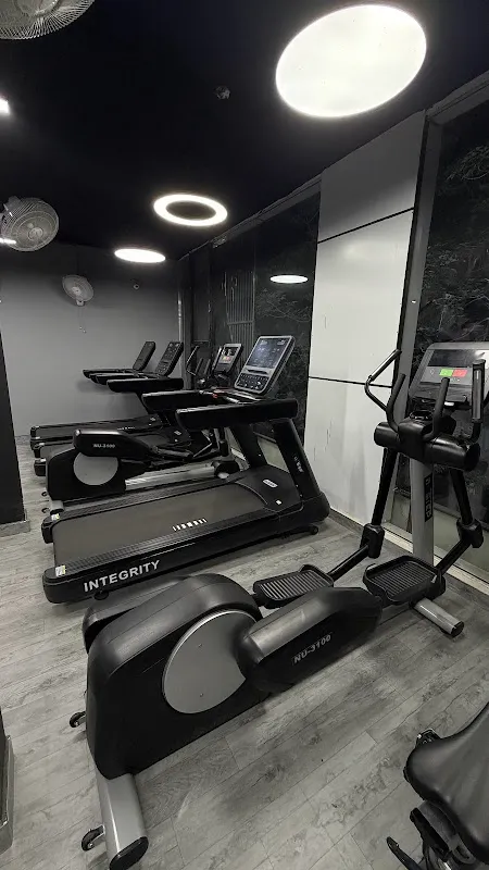 Muscle Maratha Fitness | Biggest Gym in Moti Nagar