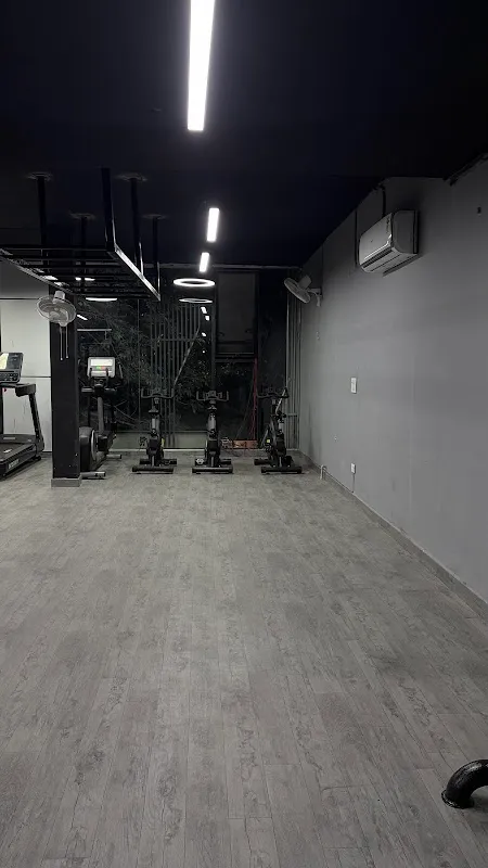 Muscle Maratha Fitness | Biggest Gym in Moti Nagar