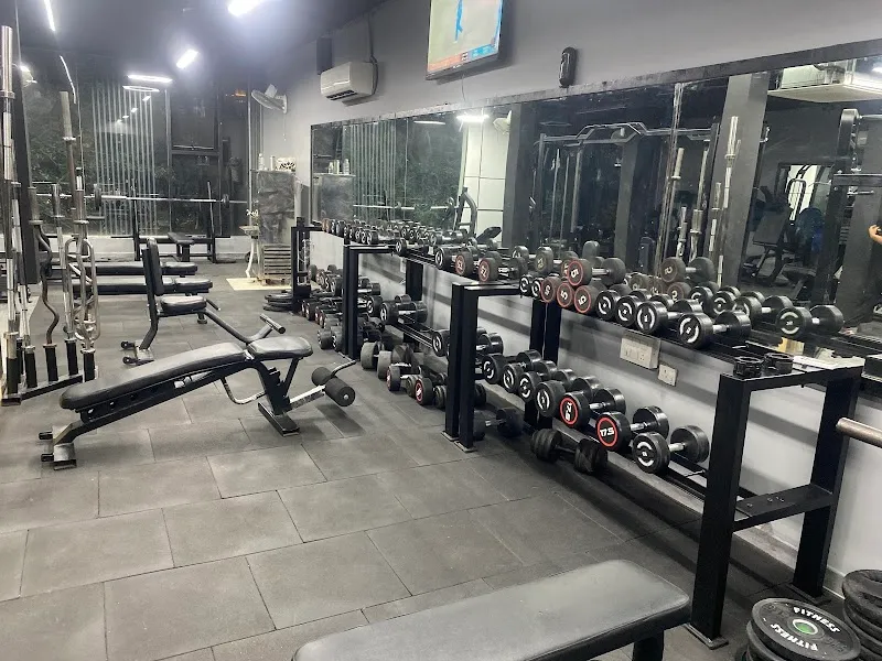 Muscle Maratha Fitness | Biggest Gym in Moti Nagar