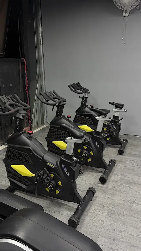 Muscle Maratha Fitness | Biggest Gym in Moti Nagar