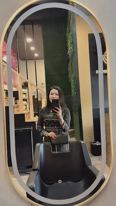 Urban Scissors The Family Salon & Nails Spa | Beauty Salon in Ghansoli | Nail Salon | Makeup Artist in Navimumbai