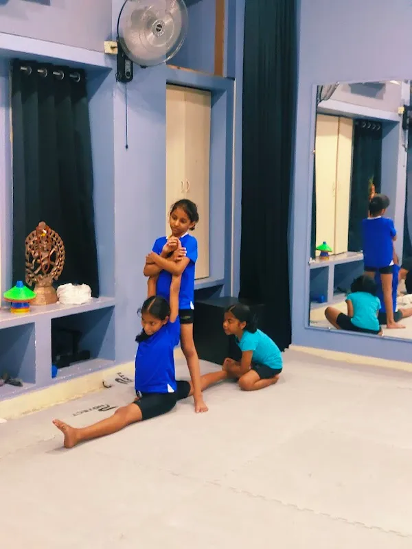 SK'S FITNESS STUDIO