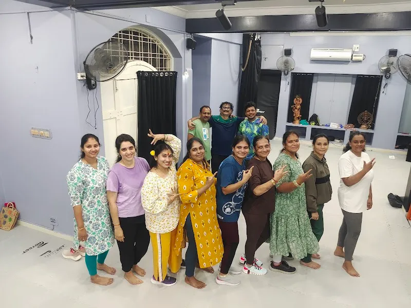 SK'S FITNESS STUDIO