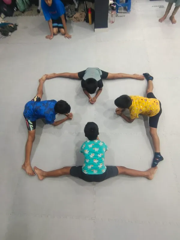 SK'S FITNESS STUDIO