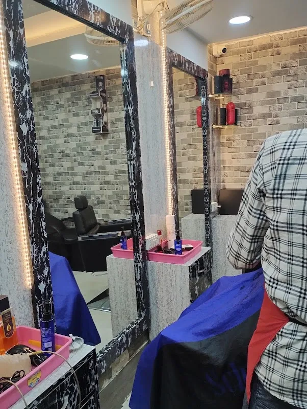 Krishna Looks Salon