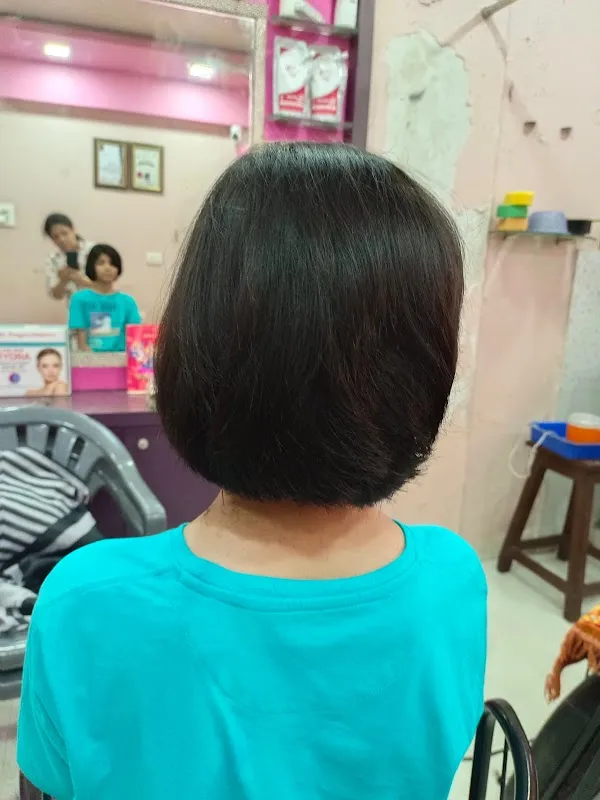 Ambika Beauty Parlour