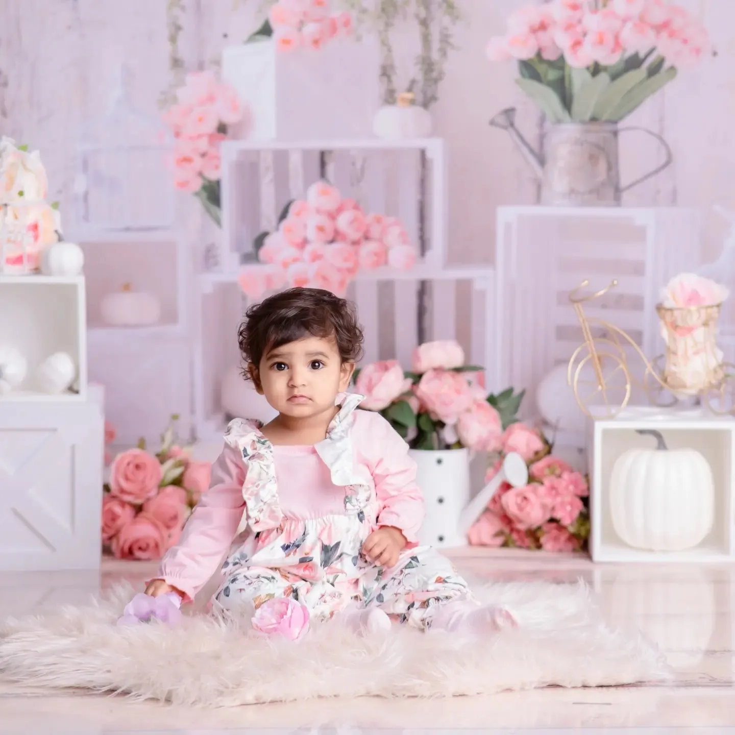 Mother & Roots – Maternity & Newborn Photography Studio