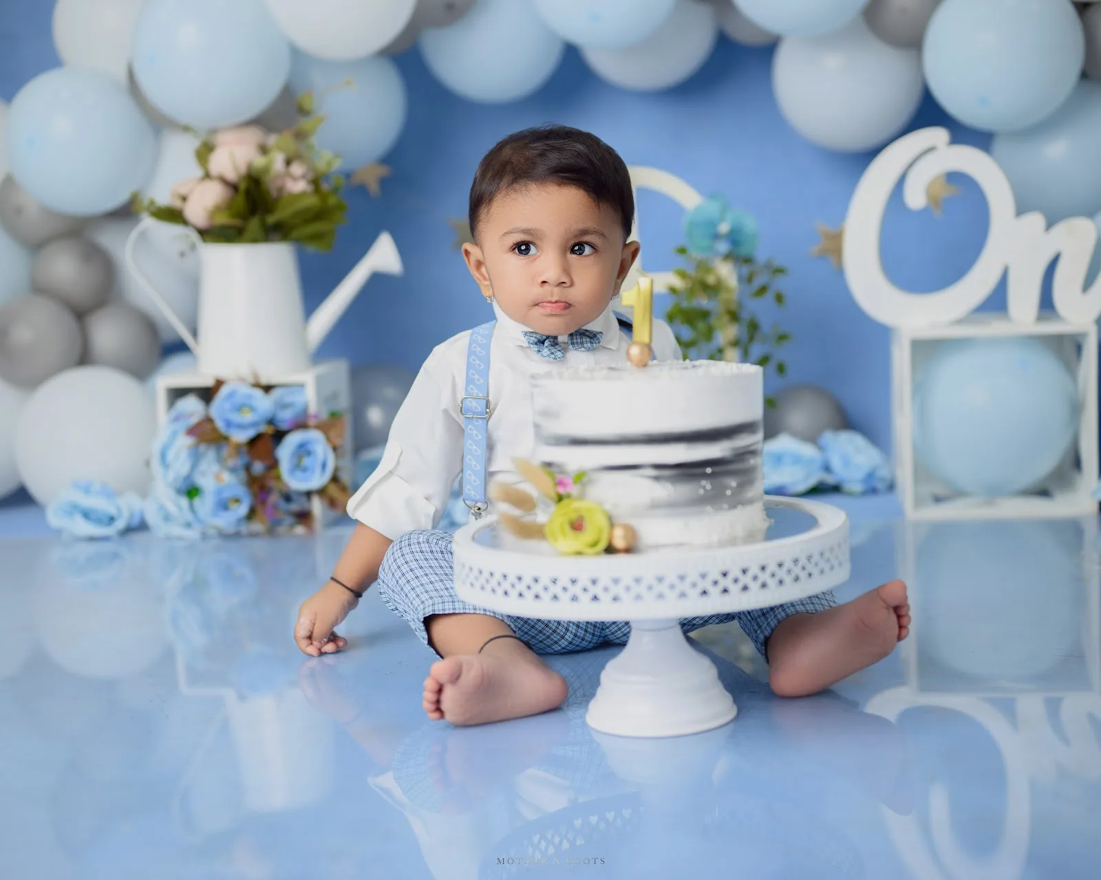 Mother & Roots – Maternity & Newborn Photography Studio