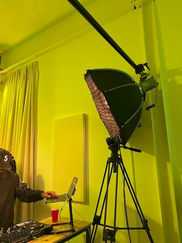 NOM Studios