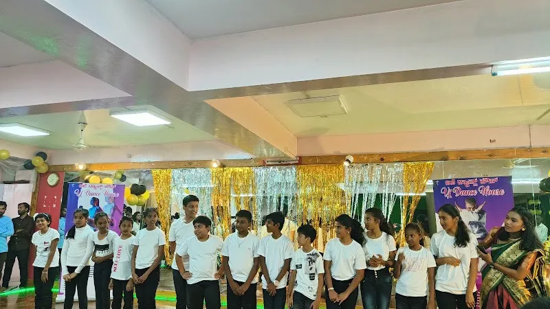 VJ DANCE HOUSE