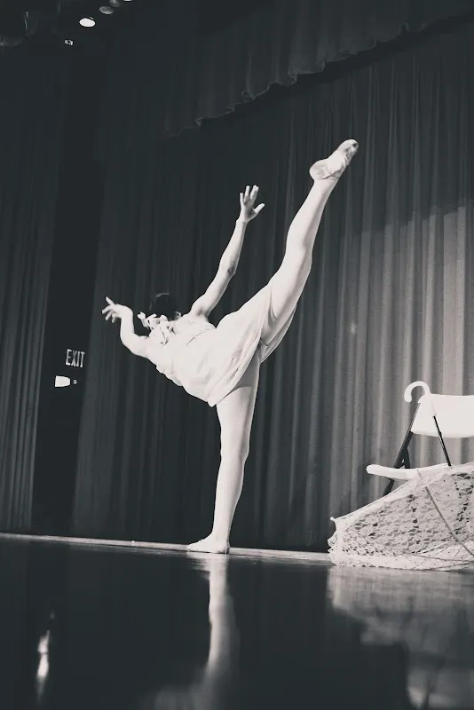 TamiCo. Dancing